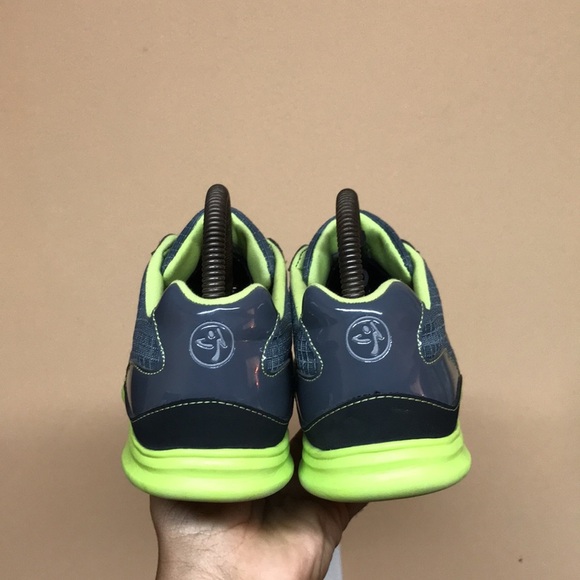 ZUMBA Z-Kickz 2 Women’s Low Top Work Out Sneakers “Grey Green” - Picture 13 of 17